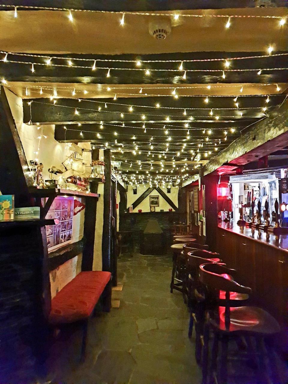 Jolly Sailor Inn Looe Exterior photo